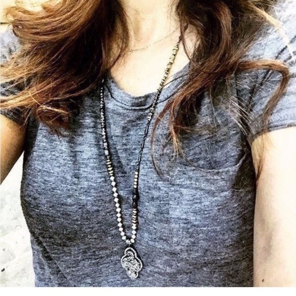 Stella & Dot Relic Necklace - Picture 5 of 7